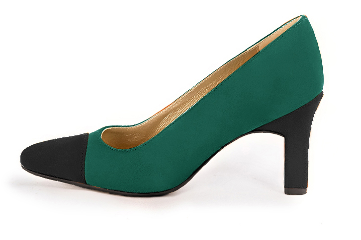 Matt black and emerald green women's dress pumps, with a round neckline. Round toe. High kitten heels. Profile view - Florence KOOIJMAN